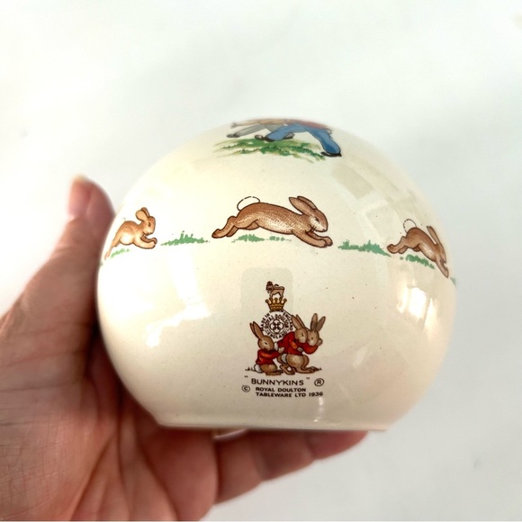 Bunnykins Royal Doulton Round Bank Bunnies Knitting - Picture 2 of 9